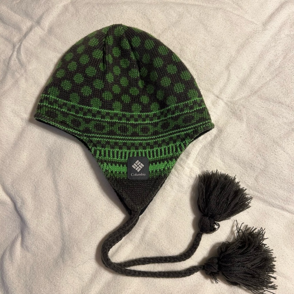 Columbia Green and Black Knit Hat with Earflaps